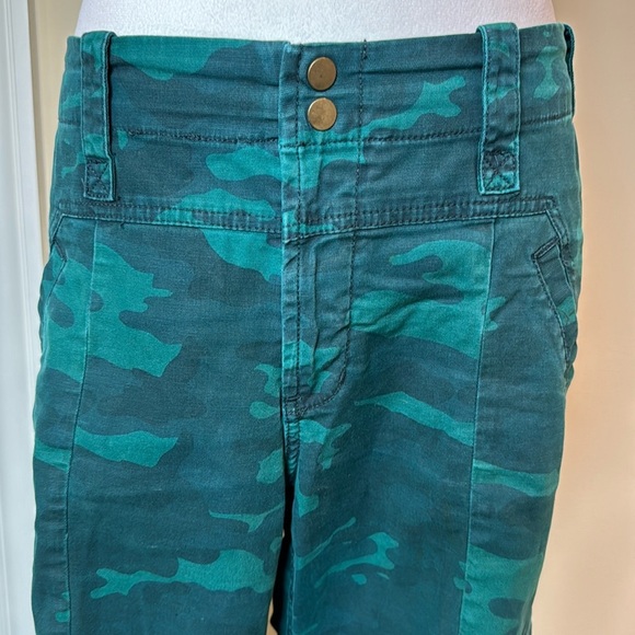 Anthropologie Austin Camo Cargo Pants Size 29 - Picture 5 of 16